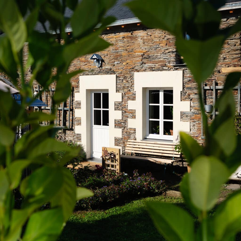 Porte d’entrée en bois, modèle Naulière | Fenêtre à la française Racine® - Sapelli