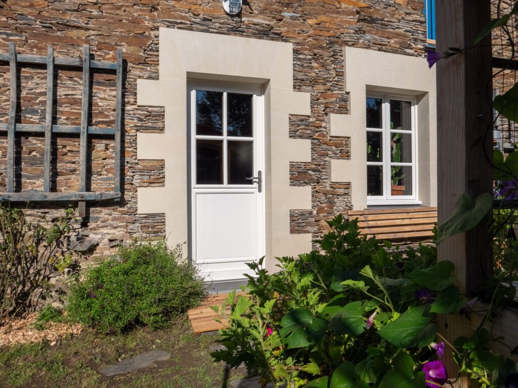 Porte d’entrée en bois, modèle Naulière | Fenêtre à la française Racine® - Sapelli