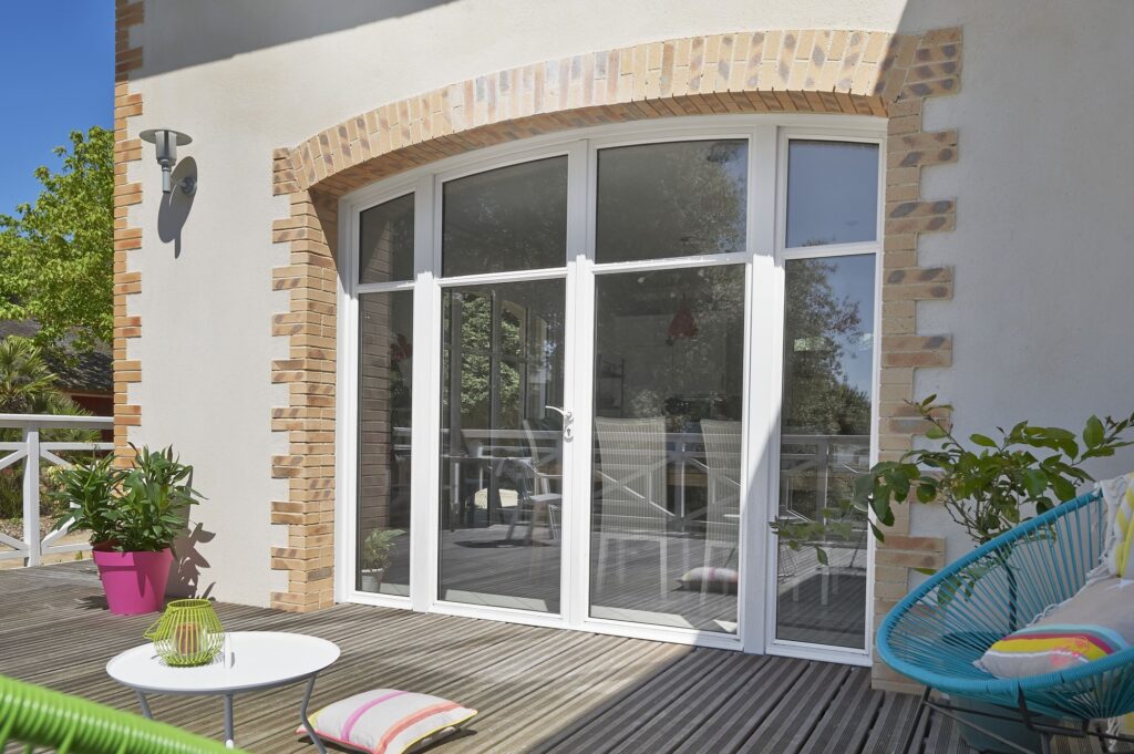 Porte - fenêtre - bois - Racine® - traditionnelle - vue ext- Pasquet