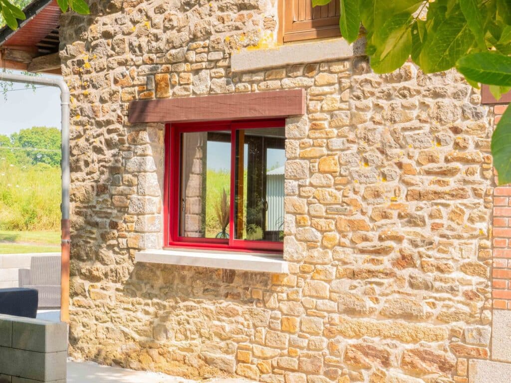 Fenêtre coulissante mixte auralu® - rouge - Pasquet