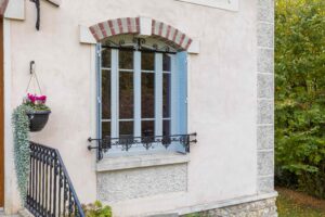 Fenêtre à la française PVC Saison® - FF 2vt - blanc -vue ext - Pasquet menuiseries